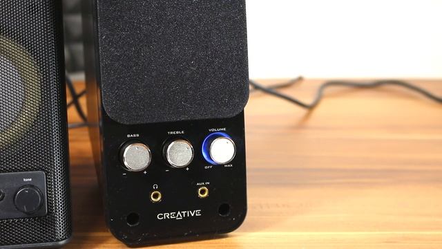 Creative Gigaworks T20 vs Logitech x-140 speakers sound/bass test смотреть онлайн