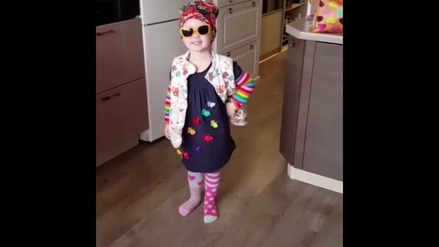 Бабек Мамедзаев Алиса танцует как Бибер смотреть онлайн