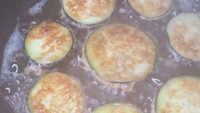 Баклажаны жареные с помидорами. Быстро и вкусно! смотреть онлайн