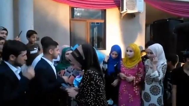 Бузурги "МОДАР" дар туй ҳама гиря кардан дар суруди Хайриддини Бозор тамошо кунеду ОБУНА шавед смотреть онлайн