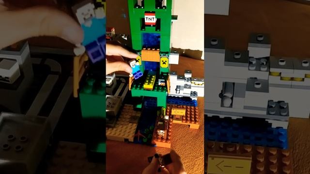 Шахта крипера Майнкрафт из лего смотреть онлайн
