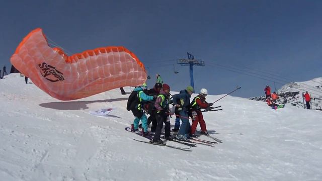 Шерегеш параплан вшестером, рекорд Гиннеса! смотреть онлайн