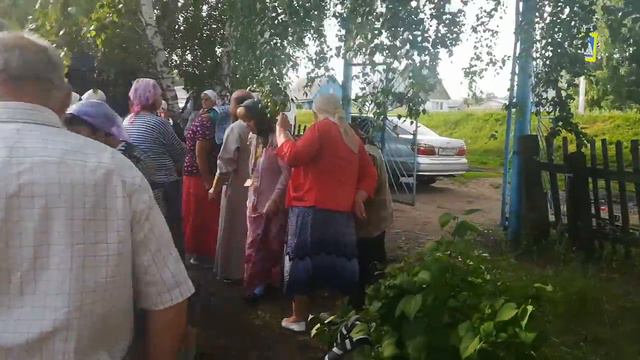 Крестный Ход из Барнаула в Коробейниково 2018 (второй день) Литургия в Бураново смотреть онлайн