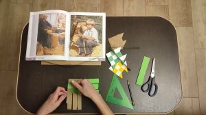 Плетение рыбки из полосок бумаги.