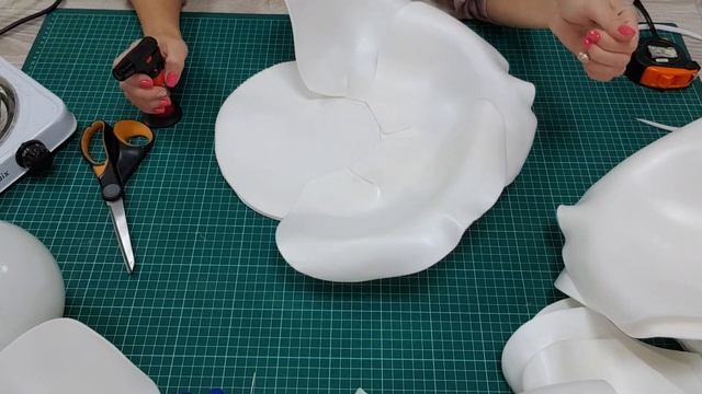 РОЗА НА ПЛОСКОМ ОСНОВАНИИ ИЗ ИЗОЛОНА. Бесплатный мастер-класс Ольги Ольневой смотреть онлайн