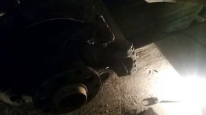 Volkswagen Passat b5+замена тормозных дисков колодок  и ремонт ручника