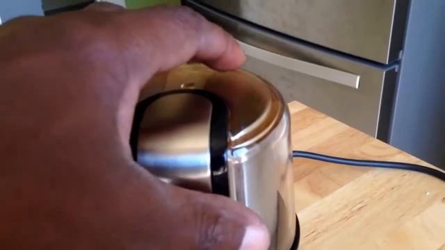 KitchenAid Coffee grinder Review. Comparing the KitchenAid blender with the Proctor Silex смотреть онлайн