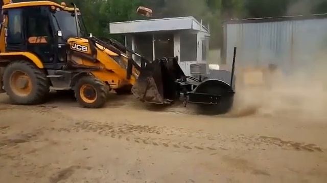 Щетка на ковш для экскаватора погрузчика JCB / +7 916 224-39-88 от ООО Титан Решения смотреть онлайн