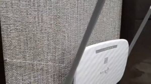 Как повесить роутер на стену без сверления