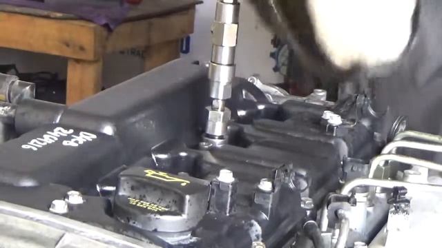 Проверка компрессии в двигателе d4cb 2464216 Sorento VGT 174 л.с смотреть онлайн
