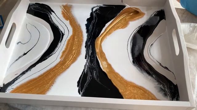 Декоративный поднос с декором из эпоксидной смолы смотреть онлайн