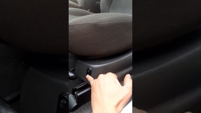 Штатный эектропривод подушки водительского сиденья. Ford Focus 1 смотреть онлайн