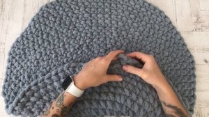 Плюшевый коврик из Alize Puffy