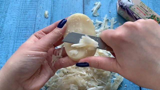 Творожный брусочек Bio Mio с полупрозрачной текстурой смотреть онлайн