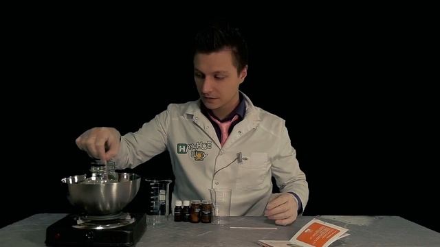 Набор для опытов ТРЮКИ НАУКИ "Светящийся лизун" смотреть онлайн