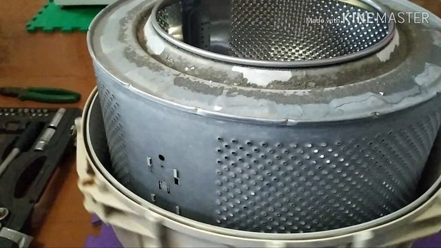 Стиральная машина Атлант 50Y102,стучит во время отжима,туго крутится барабан. смотреть онлайн