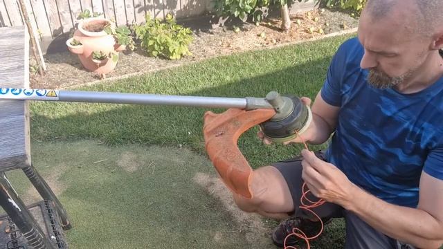 Stihl trimmer head C26-2 line replacement reloading / head removing смотреть онлайн