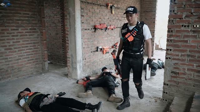 LTT Game Nerf War : The Warriors SEAL X Nerf Guns Fight Crime Mr Zero Crazy For Teammate Revenge 2 смотреть онлайн