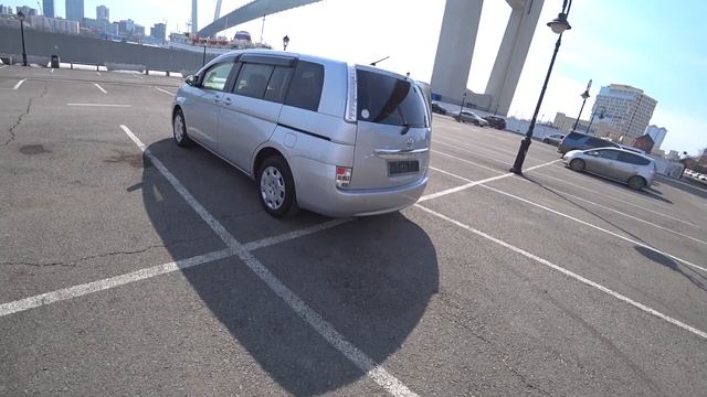 Обзор Тойота Исис 2015 год