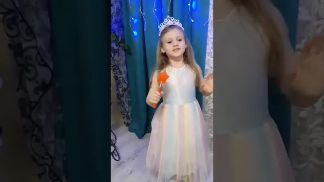 Стихотворение "Зимняя сказка" (автор Елена Половинкина, рассказывает Арина Читаева, 5 лет) смотреть онлайн