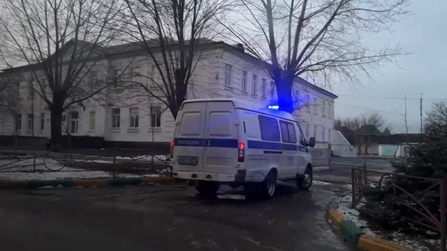 В Донецке снова "минировали" школы смотреть онлайн