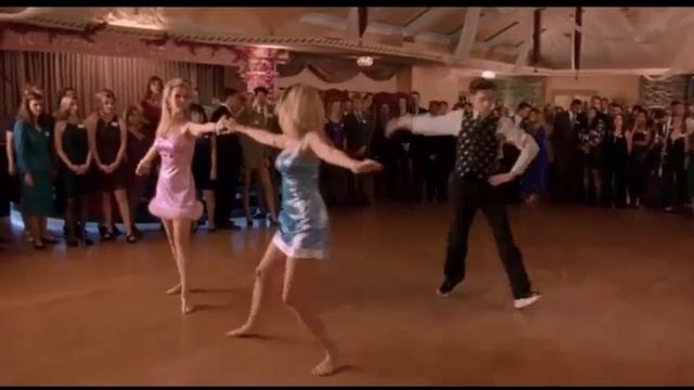 Роми и Мишель на встрече выпускников / Romy and Michele's High School Reunion1997 Танец смотреть онлайн