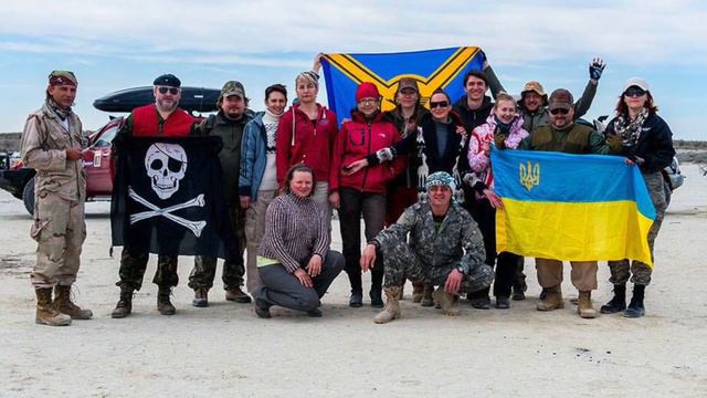 Люди и Пустыня смотреть онлайн