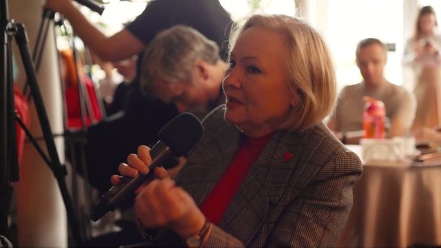 Как гаджеты меняют нас, а мы — влияем на гаджеты. Антрополог Илья Утехин смотреть онлайн