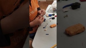 Полицейская машина из пластилина. Часть 1