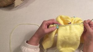 Как связать детскую кофточку с рюшами. #вязание