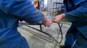 Как поменять стекло на автомобиле РЕНО. Вклейка лобового стекла на грузовом RENAULT