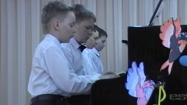 В. Агапкин. "Прощание славянки". Исполняет квартет пианистов смотреть онлайн