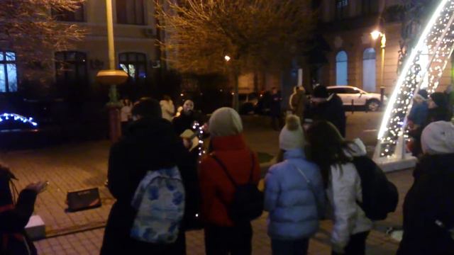 Гарно заспівав та зіграв на гітарі. смотреть онлайн