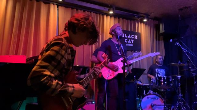 Isaiah Sharkey x Asher Belsky - "Little Wing" смотреть онлайн