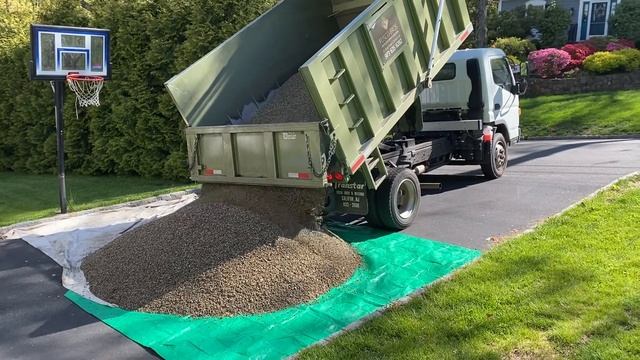 5 Yards of Pea Gravel смотреть онлайн