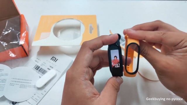 Распаковака фирменного ремешка для Mi Band 5 смотреть онлайн
