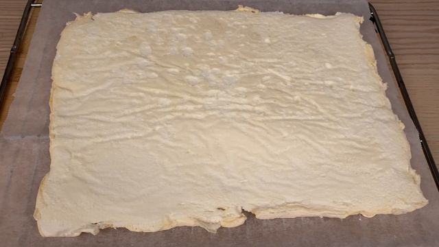 МЕРЕНГОВЫЙ рулет!! Нежный десерт, который покорит Вас с первого кусочка😋 смотреть онлайн