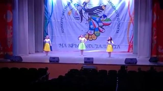 Снег снежок Вокальный ансамбль "Вишневый цвет" смотреть онлайн