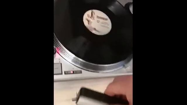 Карбоновая щетка для чистки проигрывателя смотреть онлайн