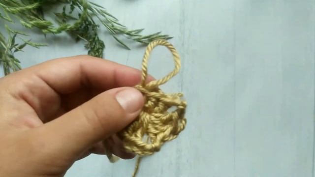 Треугольник крючком. Как связать бабушкин треугольник. Узоры крючком смотреть онлайн