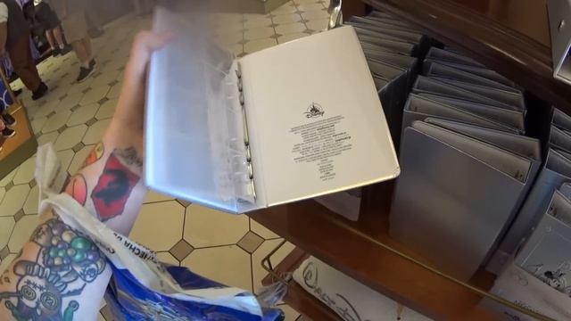 MY NEW FINDS at EMPORIUM Disney Magic Kingdom смотреть онлайн