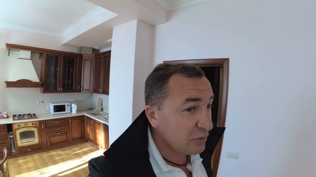 Трешка на Театральной в Сочи! 114 м2 - ДЕШЕВО. Мебель, техника. смотреть онлайн