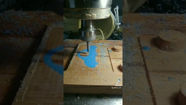 извлечение заливного пластика из формы смотреть онлайн