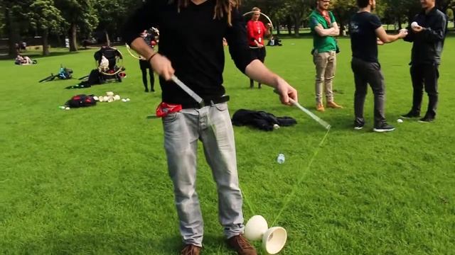 Learn Circus Skills with FlipFabrique! Getting started with the Diablo смотреть онлайн