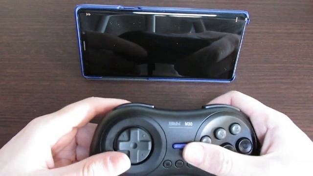8Bitdo M30. Bluetooth-контроллер в дизайне SEGA. смотреть онлайн