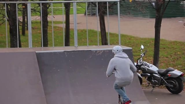 Petya Bondar - Borisovo One Day \ Scootering смотреть онлайн