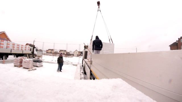 Как мы принимали Первый транш газобетонных блоков AeroStone с дмитровского завода на первый этаж. смотреть онлайн