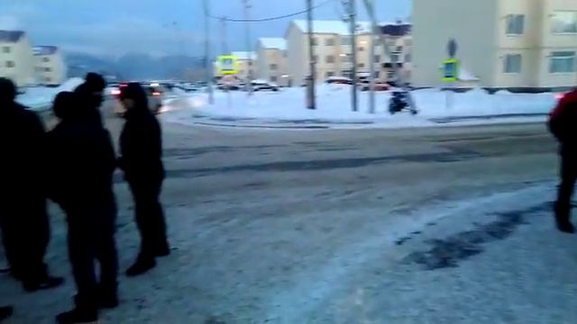 Мусоровоз залетел на стройку после столкновения с рейсовым автобусом в Дальнем смотреть онлайн