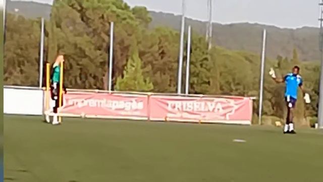 Предсезонная тренировка с категорией Juvenil B (старше на 1.5 года) 10.08.2021(1) смотреть онлайн