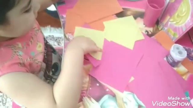 Rəngli kağızlardan gül 1-ci hissə; Цветочек из цветных бумаг 1-я часть. смотреть онлайн